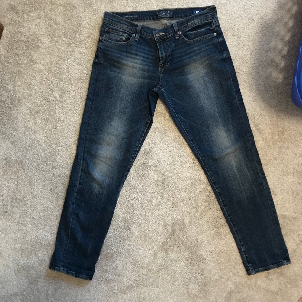Women’s cropped denim jeans